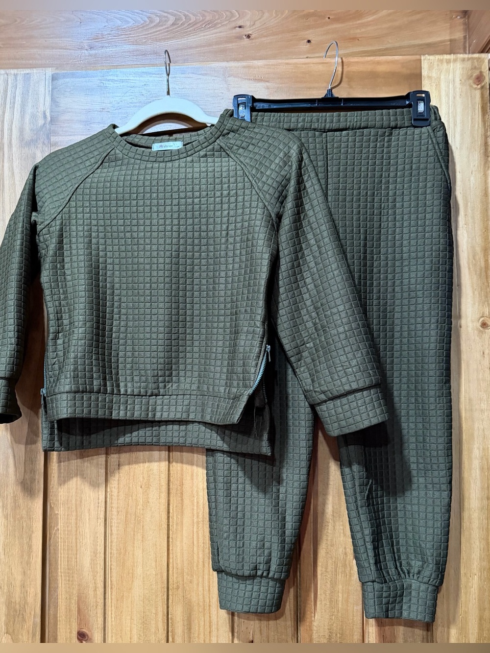 Kids Olive Green Quilted Matching Set - Casual Top & Jogger Pants